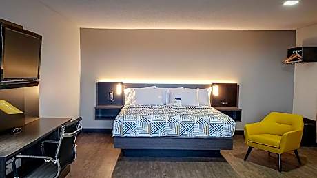 1 Queen Bed | Mob Acc RI Shwr Nsmk Micfridg