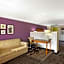 La Quinta Inn & Suites by Wyndham San Marcos