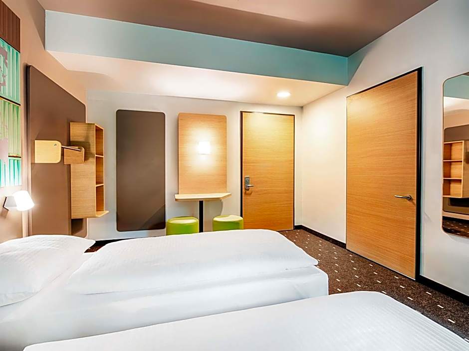 B&B Hotel Stuttgart-Neckarhafen