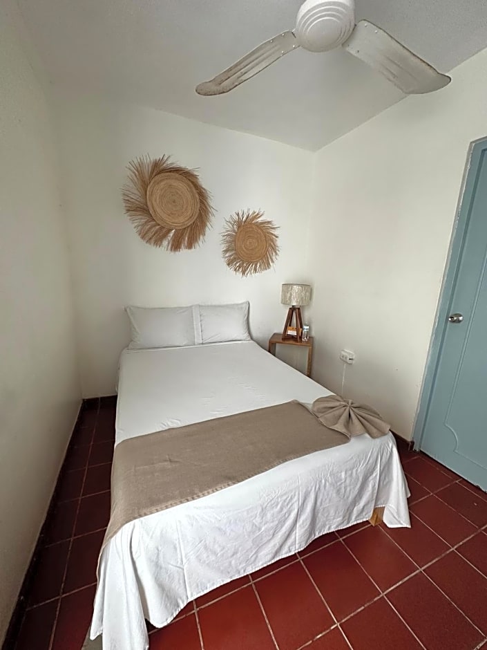 Creta Hotel & Suites