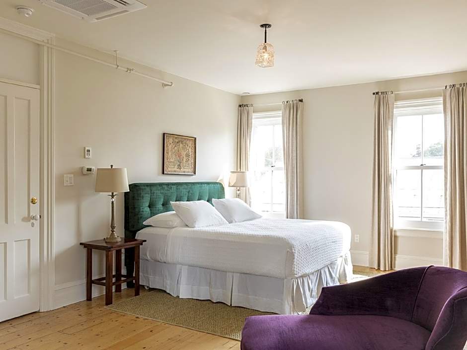 Stewart House Hotel