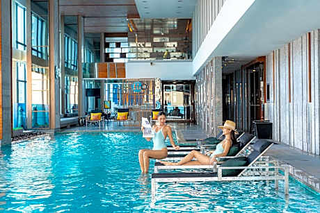 Renaissance by Marriott Bangkok Ratchaprasong Hotel