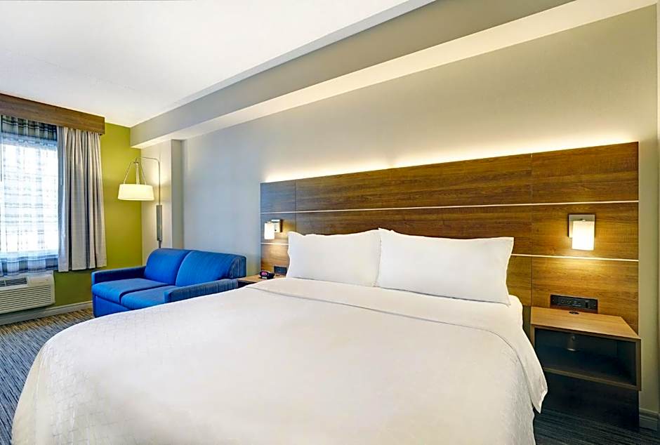 Holiday Inn Express Whitby Oshawa By IHG