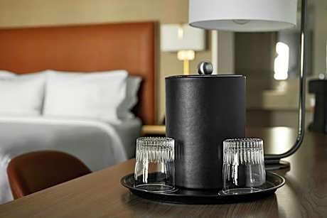 Deluxe Room, 1 King Bed with Sofa bed, Pool View (Mobility Accessible, Roll-in Shower)