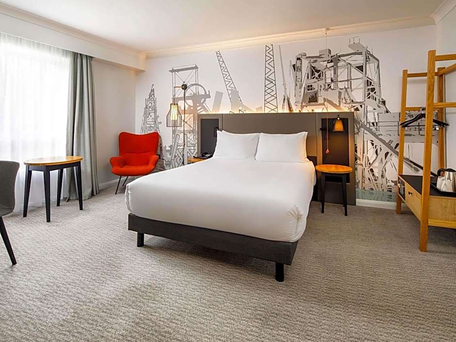 Mercure Cardiff North Hotel