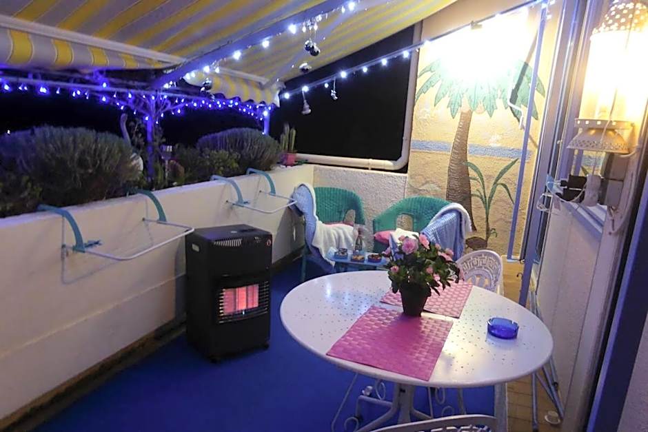 Coeurs de Pirates en Hiver SPA SAUNA TERRASSES ABRITES & CHAUFFES JARDIN Vélos B&B
