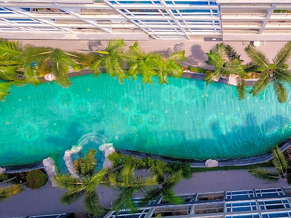 Azure Hotel Pattaya