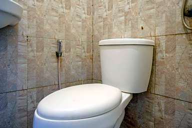 RedDoorz @ Losari Area 2 Makassar