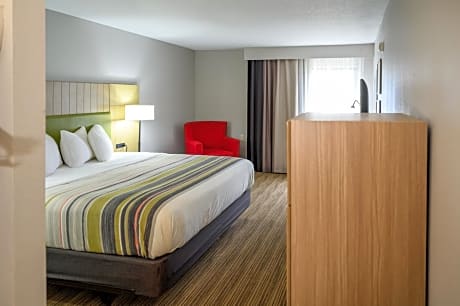 1 King Bed, Nonsmoking