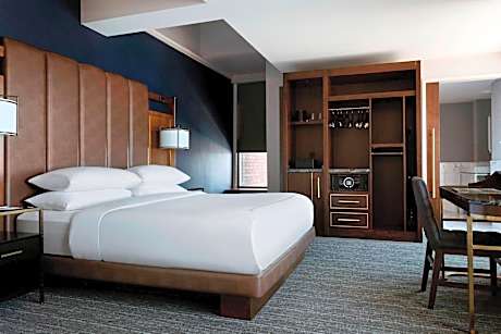 Panoramic View Suite, Studio Suite, 1 King, Harbor view