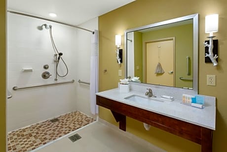 Hampton Inn & Suites Williamsport - Faxon Exit