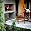 BlackStone Apart Boutique Hotel