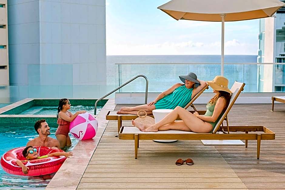 Casa Costera, Isla Verde, Apartments by Marriott Bonvoy