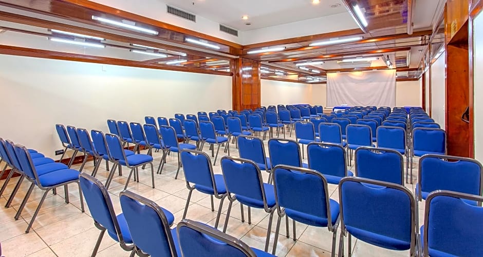 Golden Tulip Goiania Address