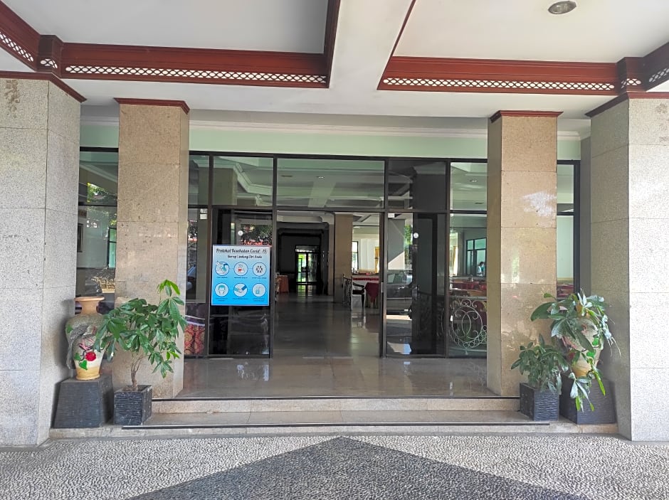 Ayong M Linggarjati Hotel