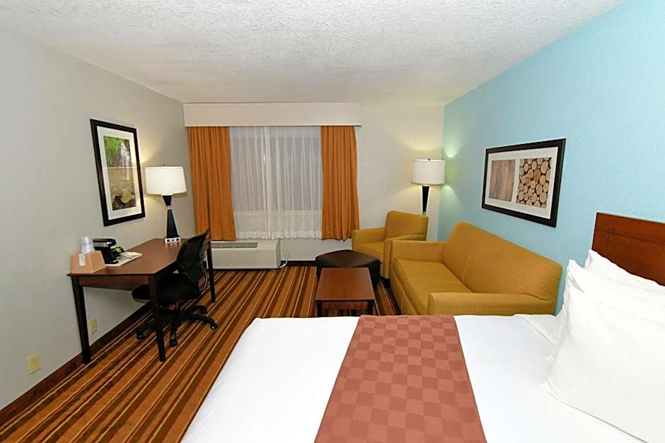 Rock Island Inn & Suites Marshalltown