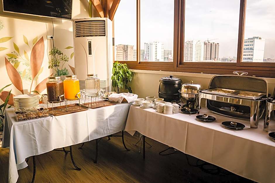 Nichols Airport Hotel