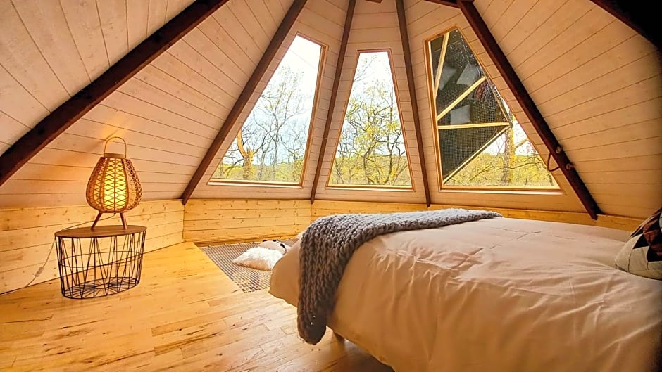 Cabanes dans les arbres avec spa Lot et Dordogne