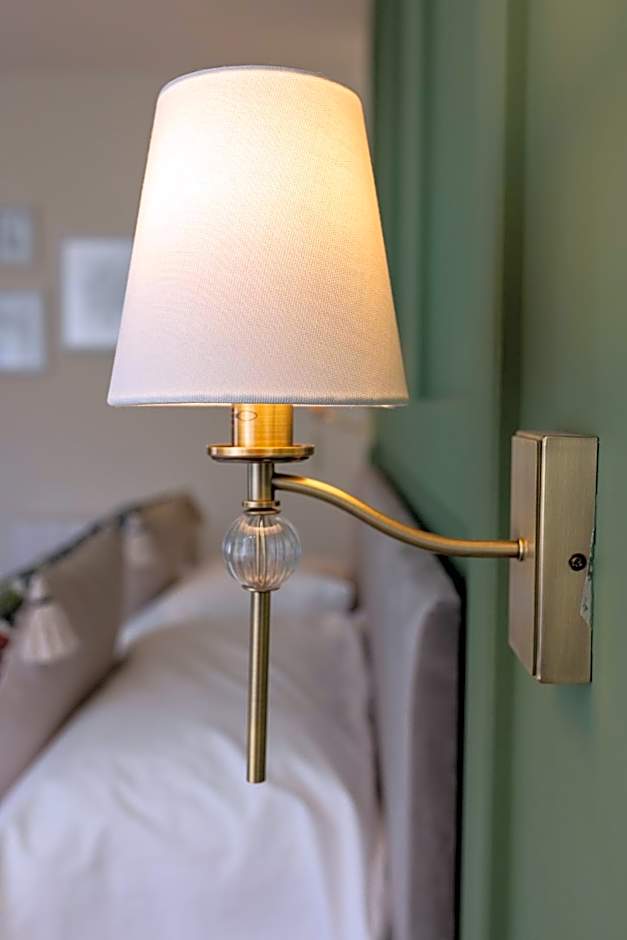 The Town Crier, Tenby