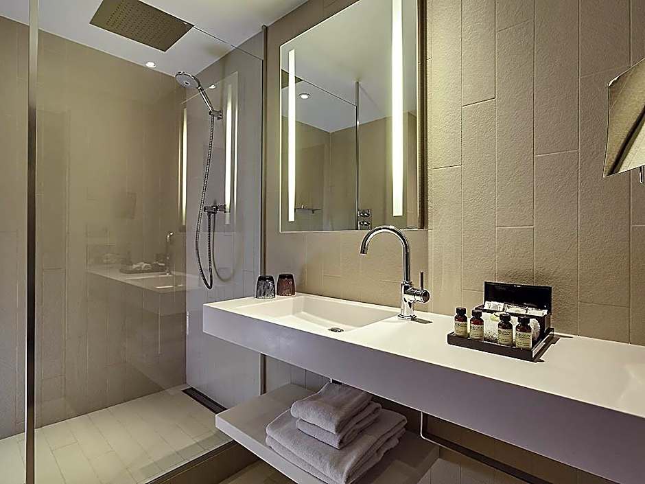 Photo 1 of 9 of Deluxe 2 Twin Beds, View, High Floor