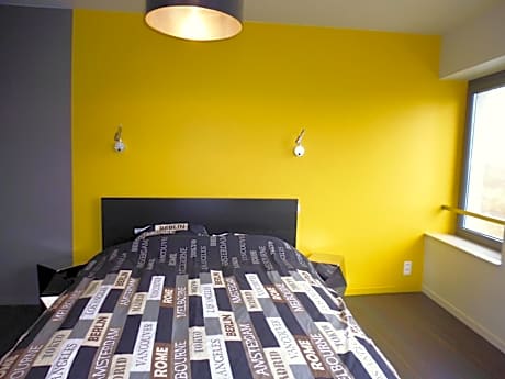 Deluxe Double Room with Shower