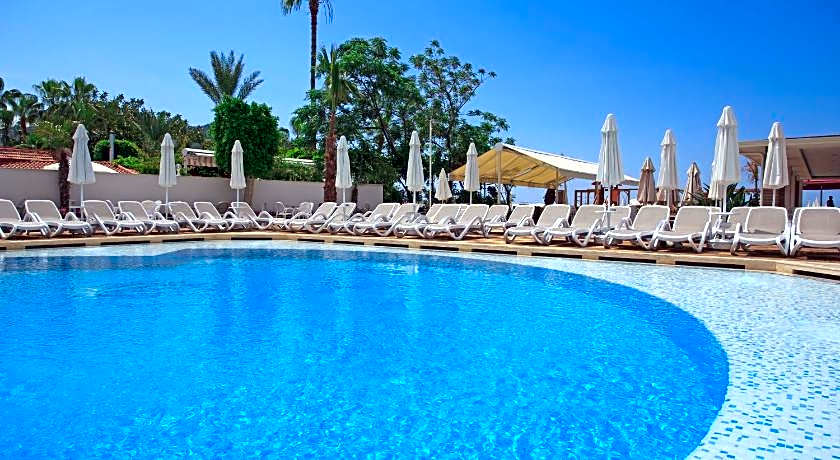 Xperia Saray Beach Hotel