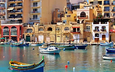 Bookarest Hostel Malta