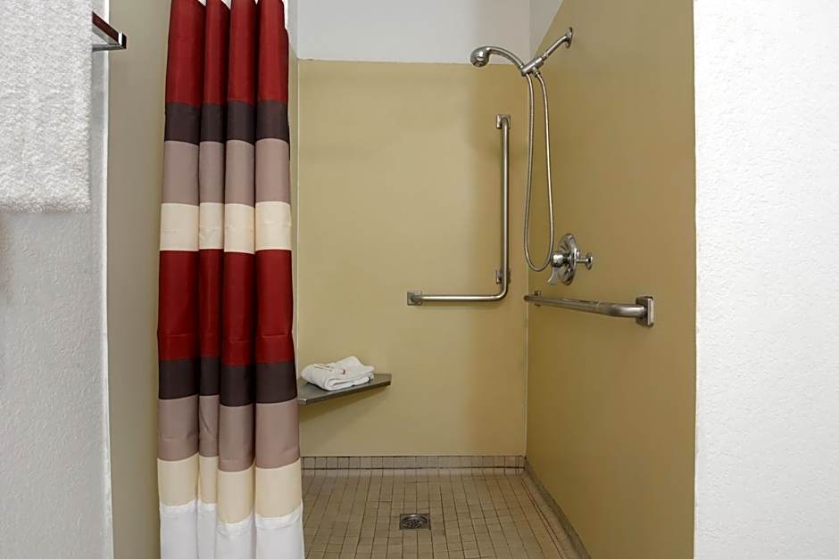 Red Roof Inn San Dimas - Fairplex