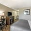 Quality Inn & Suites Santee I-95