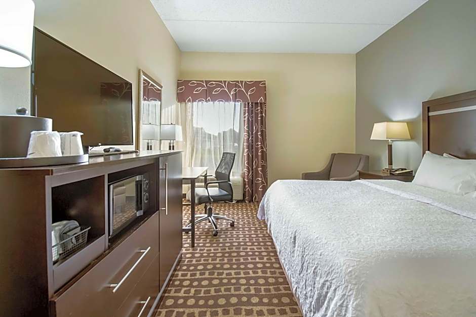 Hampton Inn By Hilton Columbus-West