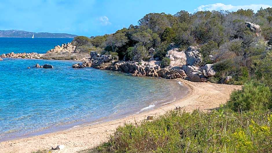 Residence con piscina a Palau, a soli 150 mt. dal mare
