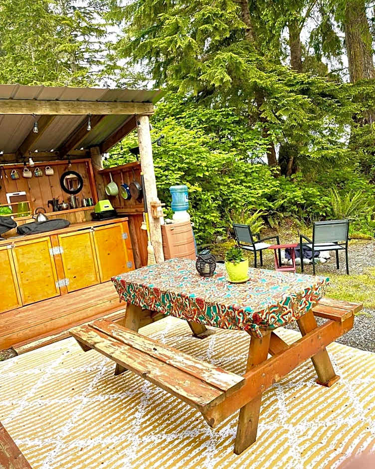 So Damn Lucky Glamping