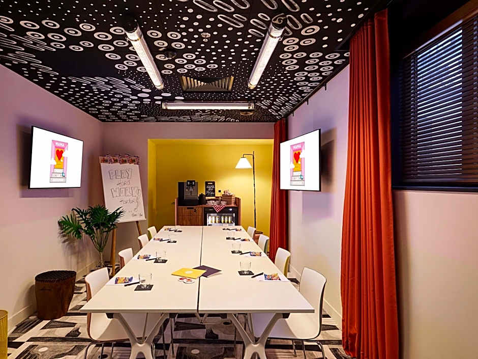 Mama Shelter Paris La Defense