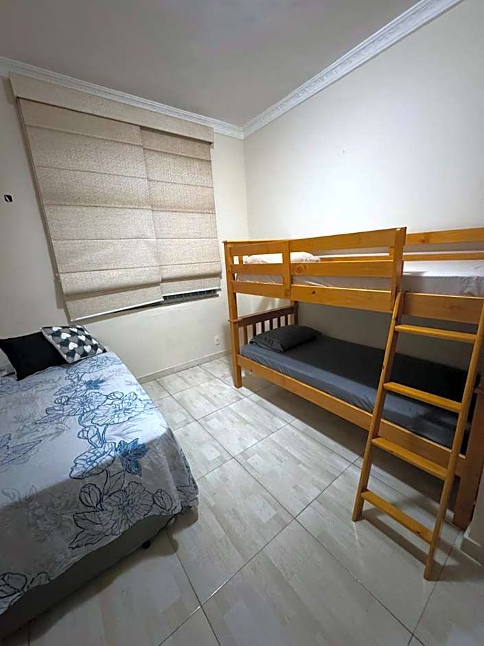 Apto confortável e completo em Copacabana- 2 quartos com split e wifi