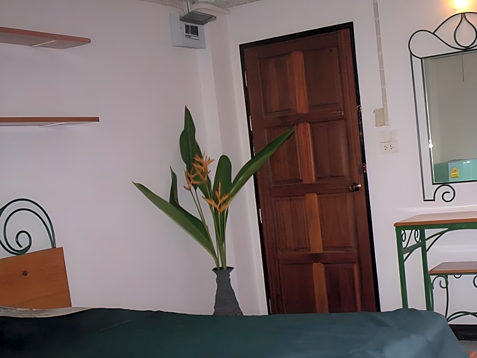 Baan Khun Mae Apartment