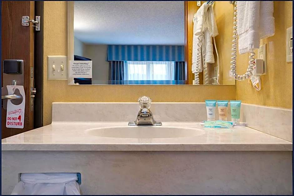 Fireside Inn And Suites