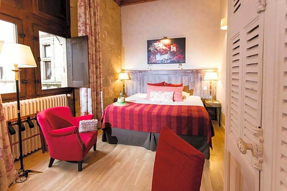 Chateau des Ducs de Joyeuse, BW Signature Collection