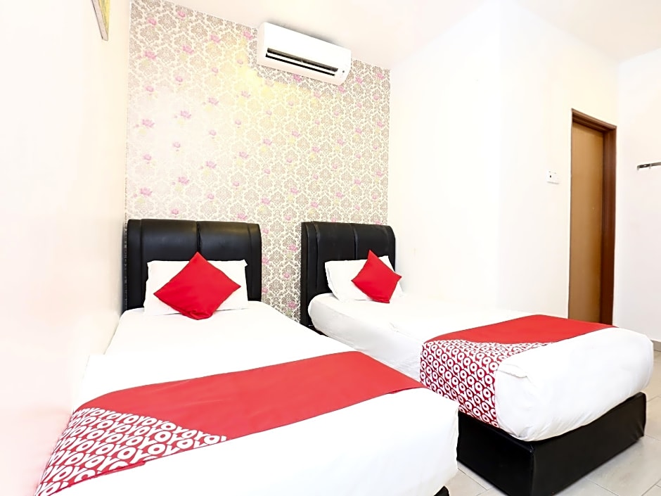 OYO 718 Mr J Hotel Wakaf Che Yeh 1