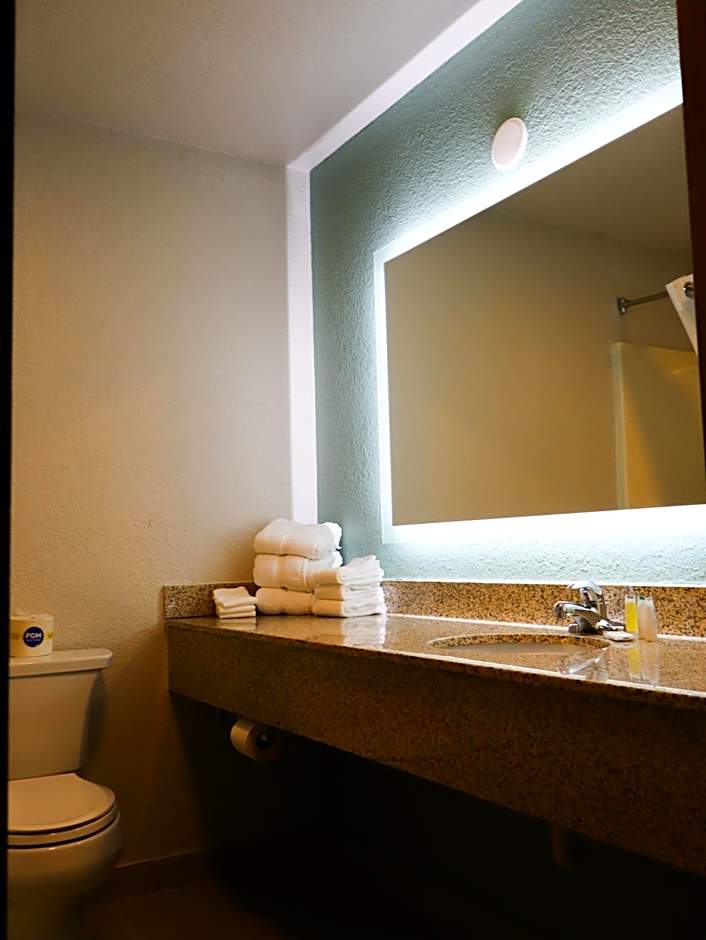 Travelodge by Wyndham Rapid City/Black Hills
