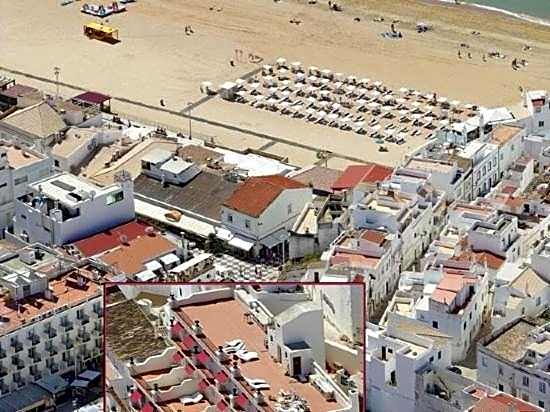 Albufeira Beach Hotel by Kavia