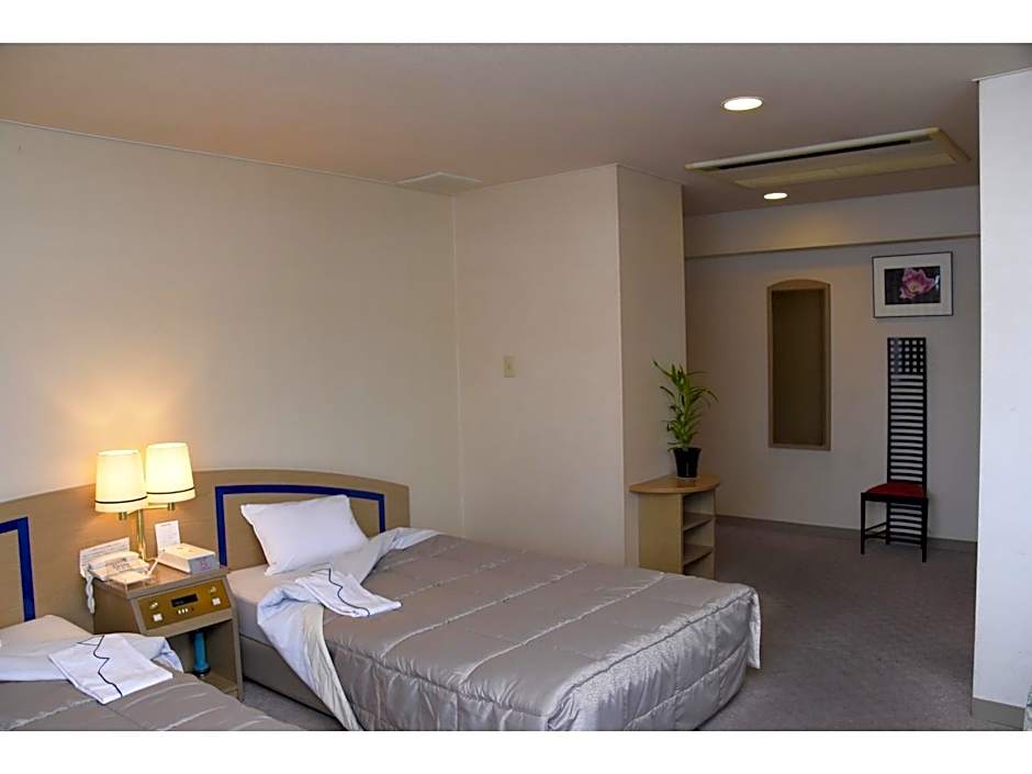 Silk Hotel