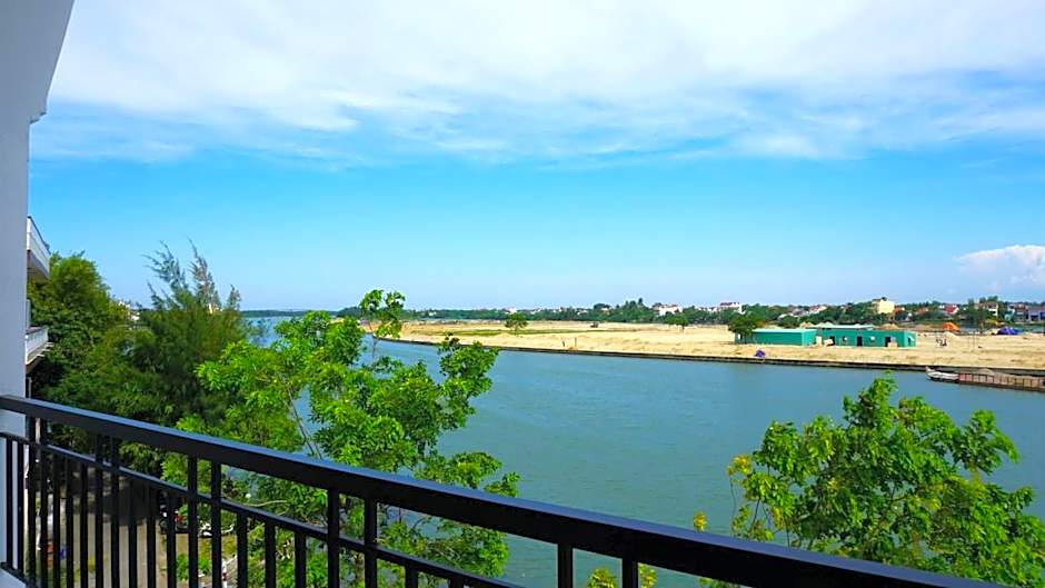 Riverside White House Hotel