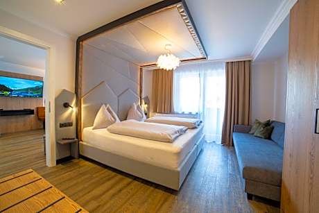 One-Bedroom Apartment with Balcony and Mountain View