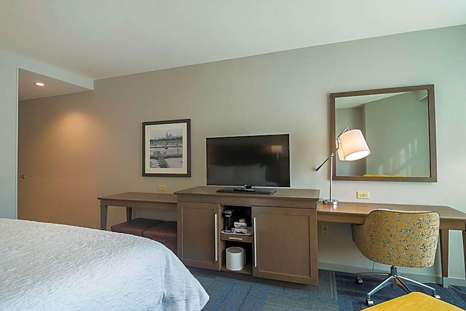 Hampton Inn By Hilton Chicago North-Loyola Station, Il