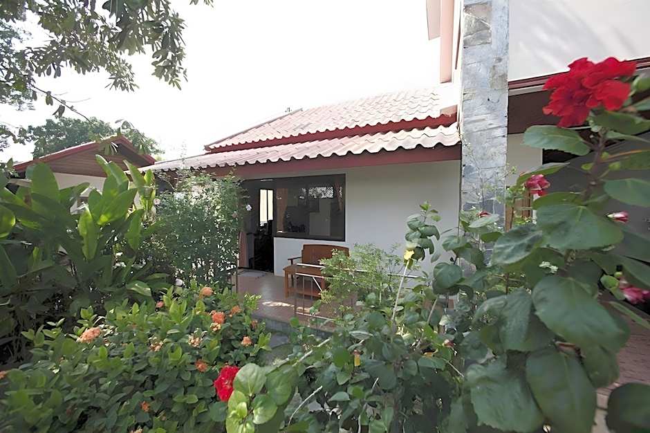 Lotus Friendly Hotel