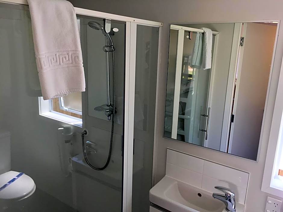 Bucklands Beach Waterfront Motel