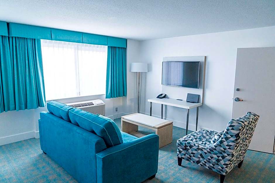 Coast Hotel & Convention Centre