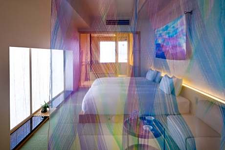 Hollywood Twin Room (2 Large Twin Beds and 2 Large Twin Futons)