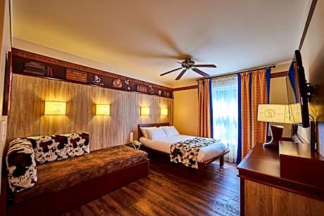 Woody's Roundup Room - Near Facilities