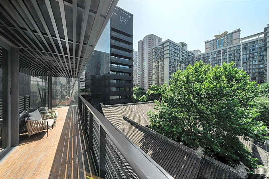 Photo 1 of 6 of 1 Bedroom Apartment, Balcony
